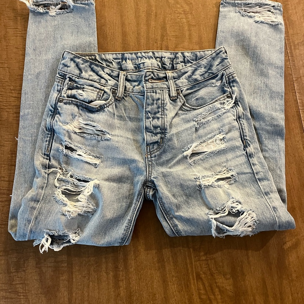 American Eagle Outfitters Light Blue Washed Jeans
